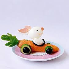 Lapin En Voiture De Course Carotte Oeuf Dur Concombre Et Olives Noires Fun Kids Food Food Humor Food Art