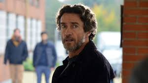 Cado dalle nubi 11 years old. Cado Dalle Nubi Trama Cast E Trailer Tv Sorrisi E Canzoni