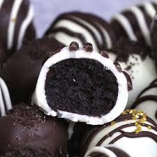 Boulette A L Oreo Enrobe De Chocolat Video Desserts Yummy Food Dessert Food