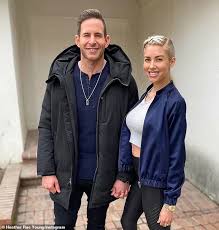 Tarek el moussa and heather rae young are so obviously in love. Tarek El Moussa And Heather Rae Young Start Anew And Move Into Beach Home Daily Mail Online