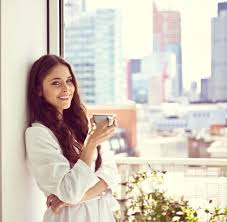 Auch wenn du dich zerschlagen fühlst oder schwer aus dem bett kommst, deutet das darauf hin, dass du die anzahl der stunden schlaf pro nacht wenn du aus dem tiefsten schlaf, dem tiefschlaf, gerissen wurdest, wirst du dich erschöpft und schlecht ausgeruht fühlen. 7 Tricks Gegen Mudigkeit So Kommen Sie Einfacher Aus Dem Bett Welt