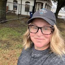 Edith Morris (@alphaleaderk9training_edith) • Instagram photos and videos