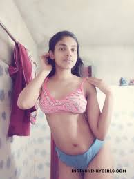 Sexy Indian Teen Girlfriend Nude Selfies | Indian Nude Girls