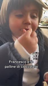 che facce che fa 😂 @mionipotefrancesco