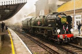Gh golden horse skates store. Hundreds Turn Out To See Golden Arrow Steam Train In Thanet The Isle Of Thanet News
