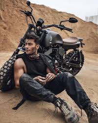 I invite everyone to visit my site. 100 Model And Artist Toni Gabriel Mahfud Ideas Toni Mahfud Beautiful Men Handsome Men