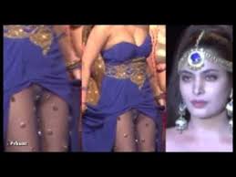 Scopri ricette, idee per la casa, consigli di stile e altre idee da provare. Bollywood Top 5 Dirtiest Wardrobe Malfunctions Youtube