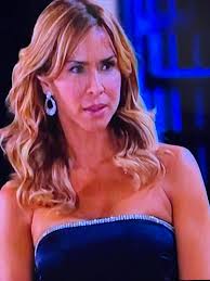 Vanessa told Vicky that her love for Martin is not healthy. She told Vicky  that she will end the marriage