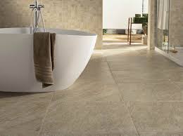 Il faut dire que le coût des équipements sanitaires (douche, wc, baignoire, etc.) et de leur pose est généralement élevé. Comment Choisir Son Sol De Salle De Bains Leroy Merlin