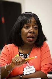 Lynnette Sweet's Instagram, Twitter & Facebook