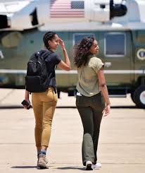 The obama family, including malia and her younger sister, sasha, have been heavily guarded by security agents for a long time; Malia Obama Found The Perfect Under 75 Backpack Malia Obama Obama Sisters Obama Daughter