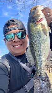 He came back for it. Epic catch 🔥🔥🔥🔥#thatfilbertguy #outdoors  #texasbassfishing #bassfishing #angling #texasbassholes #reactiontackle  #planotexas #dallastexas #dfwfishingforum #dfwfishing ...