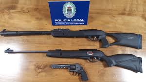 O ajuste da quantidade da formulação permite o controle total da quantidade dispensada. La Policia Local Requisa Tres Pistolas De Aire Comprimido A Unos Jovenes En Huetor Vega Granada