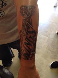 Jonathan bernier is a canadian professional ice hockey goaltender who is currently playing for the carolina hurricanes of the national hocke. La Kings Tattoo Rinkrat S La Kings Photo Gallery