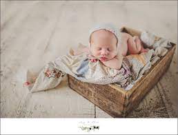 Diy Ideas For A Newborn Photo Shoot At Home Baby Pictures Newborn Newborn Photos Baby Pictures