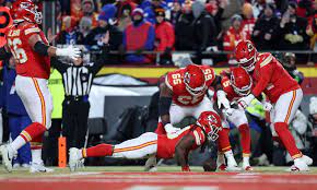 Chiefs vs. Bills: Kareem Hunt TD gives K.C. early lead in playoff tilt