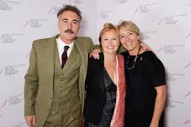 He played the role of john willoughby in sense and sensibility, which also starred emma thompson, whom he later married. Hr6eztsgrtt4gm
