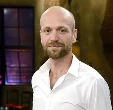 Bekannt wurde der gebürtige kölner als oliver klatt in der willi herren war vor allem aus der serie „lindenstraße bekannt. Lindenstrasse Wie Klausi 43 Kilo Gewicht Verlor Welt