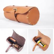 Leder Fahrrad Vordertasche Satteltasche Rollcake Bag Bei Handmade7shop In 2020 Leder Fahrrad Federmappchen Leder Taschen