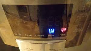 It won't allow me to push it up and twist to lock in place. How To Change The Water Filter In A Samsung Twin Door Refrigerator Dengarden