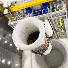 With an internal area of 7,500m2, making it larger than a premiership football pitch. Rolls Royce On Twitter Here S A Sneak Preview Of The 1st Engine To Run On Our New Testbed 80 When Officially Opened It Will Be The Largest Indoor Aerospace Testbed In The World