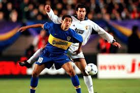 Sofascore's rating system assigns each player a specific rating based on numerous data. O Dia Que O Galactico Real Madrid Conheceu O Boca Juniors Do Craque Riquelme Lendas Do Futebol