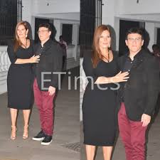 Anthony Russo with his wife Ann Russo arrived at the party at Ritesh  Sidwani's residence! #AnthonyRusso #AnnRusso #ETimes