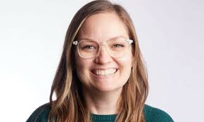 Laura Parry's Instagram, Twitter & Facebook