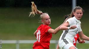 Alisha lehmann (born 21 january 1999) is a swiss professional footballer who plays as a forward for english fa wsl club everton, on loan from west ham united. Alisha Lehmann West Ham Ladies Sign Swiss Striker Bbc Sport