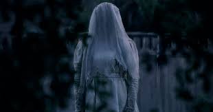 Le mythe de la dame blanche. 5 Bonnes Raisons D Aller Voir La Malediction De La Dame Blanche Warnerbros