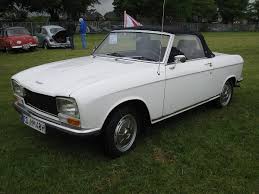 Este convertible con fwd (tracción delantera) tiene 4 asientos y 2 puertas. Datei Peugeot 304 Cabrio Seite Jpg Wikipedia