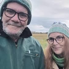 Teacher creates music club for non-traditional musicians