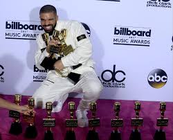 drakes scorpion tops the u s album chart for 4th week