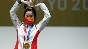 Approximately 5,000 medals have been produced from small electronic devices that were contributed by people all over japan. It S A Self Serve Medal Ceremony As Chinese Shooter Wins 1st Gold Of Tokyo Olympics Cbc Sports