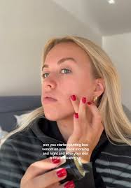 It’s not oerfect but getting there!!! #beevenom #beevenomskincare #acneskin  #acneproneskin #breakouts #skincarehacks