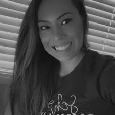 Alexandra Mia Harris (@AlexMHarris)