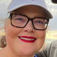 30+ "Julia Petrie" profiles