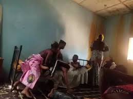 Matan arewa irin su kano, katsina, zamfara da kaduna yadda suke tashen iskanci da balaga suke nuna tsiraici a. Gindin Mata Com Matthew Gindin