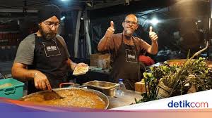 Makanan sehat di dalam islam sangatlah penting untuk disimak, hal ini beliputi bukan hanya pada persoalan hukum halal atau haram makanan, tetapi kualitas (bobot kandungan gizi) dan efek kesehatan makanan terhadap tubuh. Makanan Dan Minuman Yang Dilarang Dalam Islam Serta Dalilnya