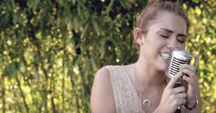 Live music streaming to youtube and facebook. Miley Cyrus S Cover Of Jolene Is So Breathtaking