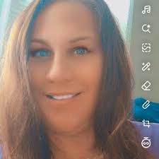 Candy Mullins (@candy.mullins40)