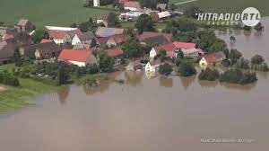 Zwei von drei befragten sorgen vor erschienen am 10.06.2021 land unter hieß es 2013 auch in thalheim, wo der zwönitzfluss überlief. Hochwasser 2013 In Sachsen Flug Mit Hubschrauber Von Dresden Nach Belgern Youtube