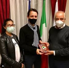 Quella mattina la sua era un'operazione che non implicava direttamente il suo lavoro di ambasciatore». Chi E Zakia Seddiki La Moglie Dell Ambasciatore Luca Attanasio E Presidente Dell Ong Mama Sofia Il Riformista