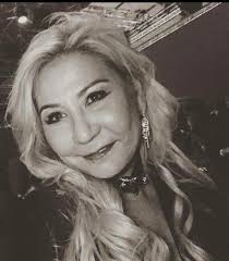Anna has had four joyous marriages and four delightful divorces, as she tells it on the series. Doesn T Anna Shay From Bling Empire Look Like Kary From Dallas In 15 Years Realhousewives