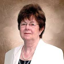 Jacqueline Favreau's Instagram, Twitter & Facebook