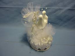 Watch emily tatek from the wilton test kitchen, level and tort a cake using a cake leveler or a knife in this video. Vintage Wilton Wedding Cake Topper Porcelain Bride And Groom Etsy Vintage Wedding Cake Topper Wedding Cake Toppers Wedding Cakes