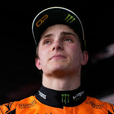 Australians fall short in wild Melbourne GP