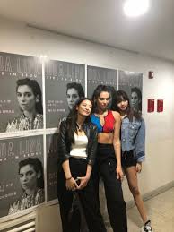 🖤 love again out now 🖤 thank you to my gang for always pullin through! Blackpink Jennie Lisa Share 3 New Photos With Dua Lipa On Instagram