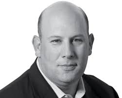 Lee Solomon's Instagram, Twitter & Facebook