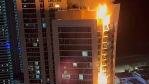 Fire breaks out on roof of Surfer's Paradise hotel | Stuff